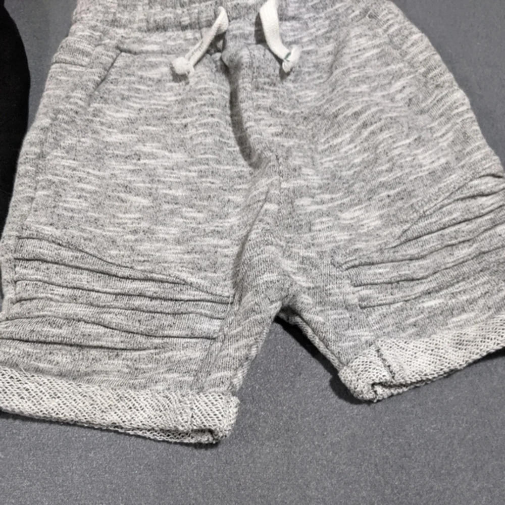 Boys shorts bundle 18 months black‎ gray camo plaid